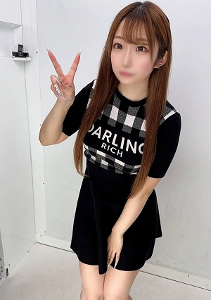 [Part 1] Five Adorable Maid-type Beauties With Cute Voices And Gestures Take Commemorative Photos In A Photo Booth, Showing Off Their Panties♥ Enjoy A Long, Deep Kiss While Fondling Their Immature, Voluptuous Breasts.