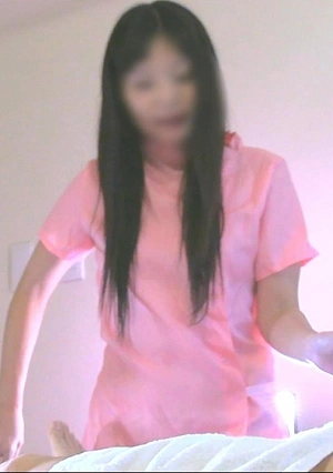 [Private Shoot Men's Esthetic Salon] [Officially Approved For Secret Options?!] A Beautiful, Battle-hardened Therapist - This Sexy Esthetician Is A Handjob! Stimulates The Testicles And Frenulum With Anal Handjob In A Doggy Style Position! Raw Sex And Cumming Option Available!!