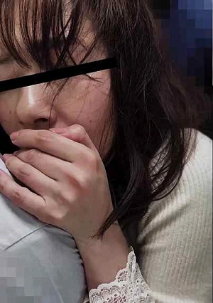 #43 (Confirmed To Be Working At A Credit Union Counter) A Busty, Highly Successful Office Lady Whose Body And Mind Are Overripe And Who Exudes A Sexual Aura.