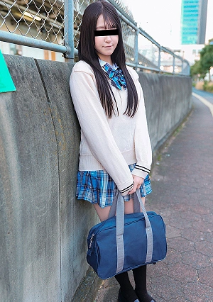 On the train : Yuka Negishi