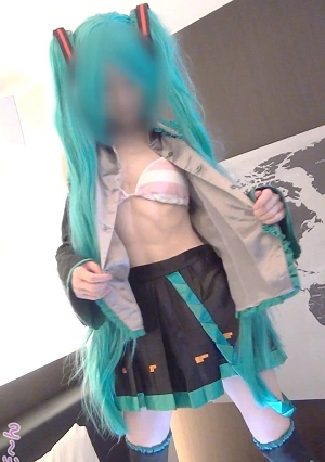 That Miku Cosplayer Is Back With A Remaster! Masturbating In A Miku Outfit From Love Ward? & Erotic Edition!