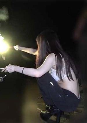 [Face Reveal Training Edition] A Sadistic Boyfriend Makes His Girlfriend Masturbate In The Back Of A Car With His Friend. And Then He Throws Her Into A Valley And Fishes With Her Bra