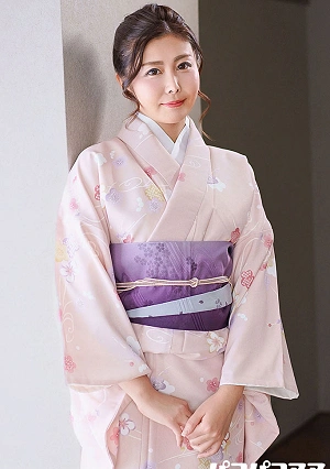 A Beautiful Innkeeper Who Entertains Guests with Her Flirtatious Management Style
