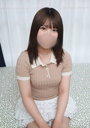 【初撮り】卒◯したて！現1.8歳の白肌未経験♡未_.成_.熟_.生えかけのピンクマンコの中に初老オジサンのチンポ生挿入！10だいの締まりに我慢できず濃厚ザーメンを膣奥にドピュらせて大量種付け♡