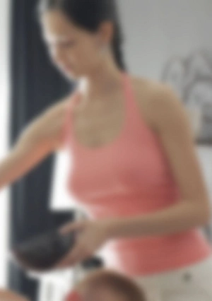 [Uncensored] A Beautiful, Slender, Busty Mature Woman With Black Hair Was Giving A Massage To A Man At A Men's Spa When She Got Excited By His Young Penis And Spontaneously Started Giving Him An Extra Service. Erotic Busty Massage (∀) Grinning. In The Review
