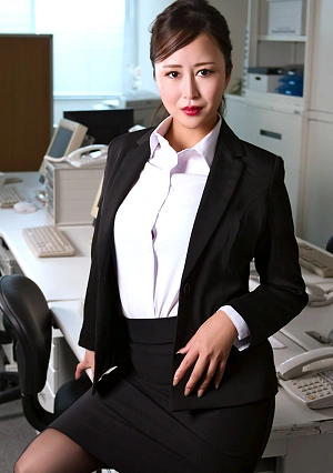 カリビアンコム アナル舐め大好き！変態OLと社内性交